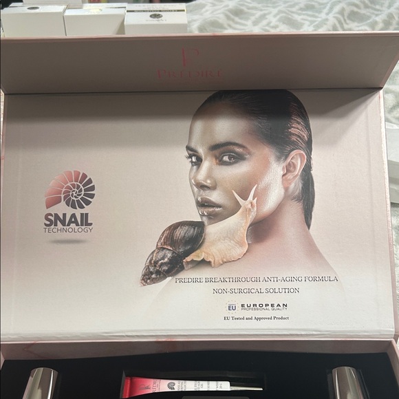 Snail Technology Anti-Aging Solution Prèdirè Paris - Picture 1 of 10